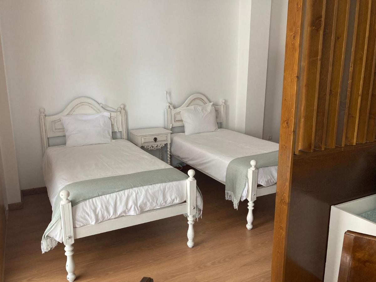 Julio De Matos Guest House Porto Bagian luar foto