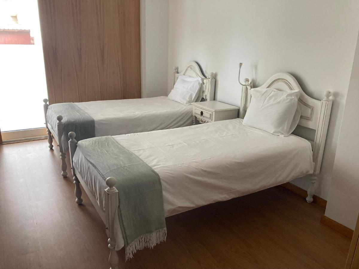 Julio De Matos Guest House Porto Bagian luar foto